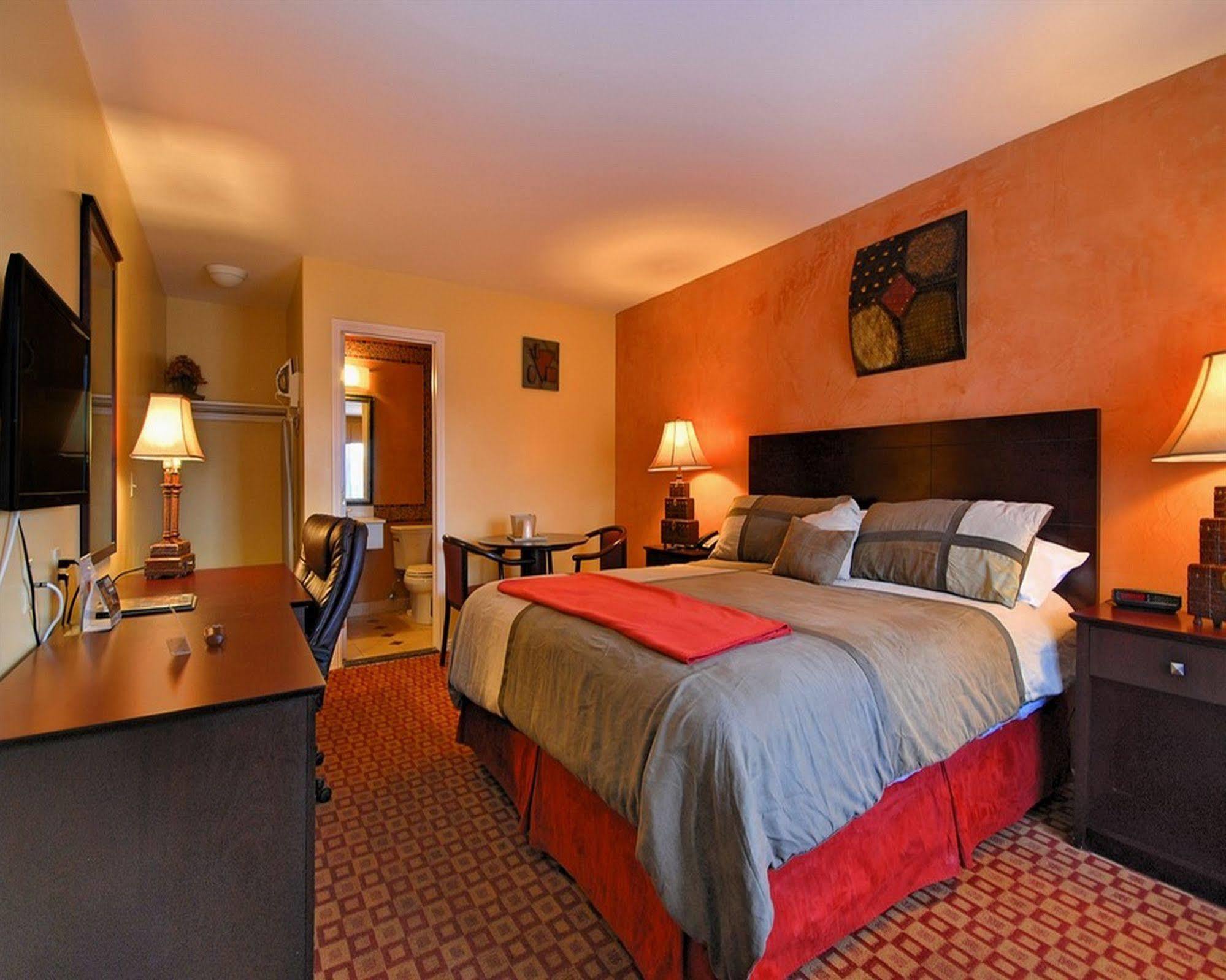 Santa Clarita Motel - Near Six Flags Magic Mountain - Valencia 객실 사진
